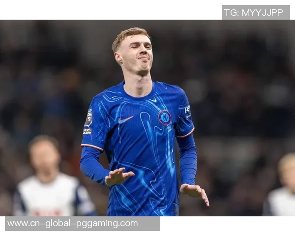 太阳报：英格兰队发布2026年日历，里边没有帕尔默的相片